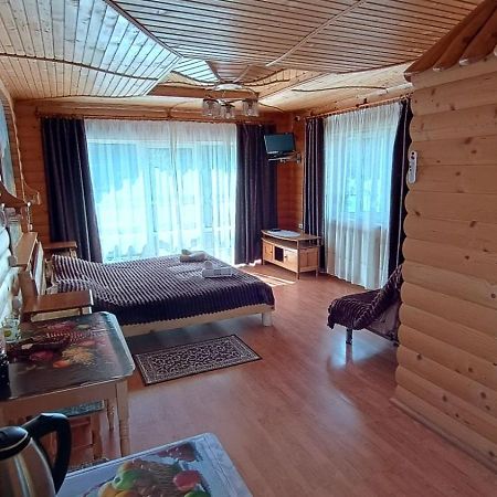 Садиба Гуцулка Ксеня Yaremche Exterior photo